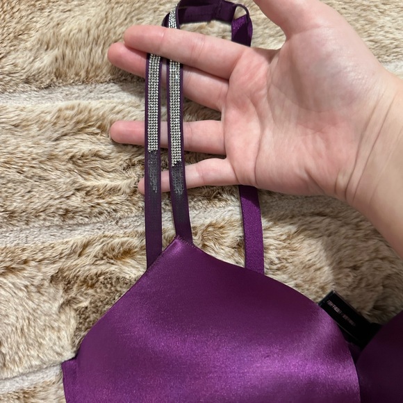 VS Bombshell Bra - Picture 2 of 5